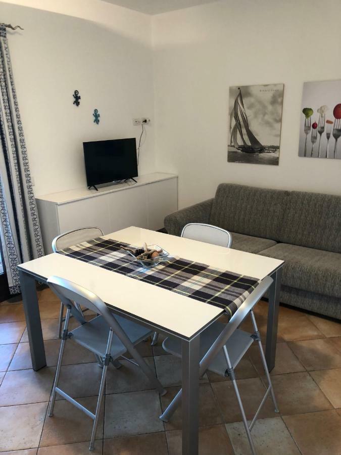 Appartamento In Residence Fronte Mare Murta Maria Bagian luar foto