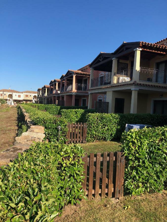 Appartamento In Residence Fronte Mare Murta Maria Bagian luar foto